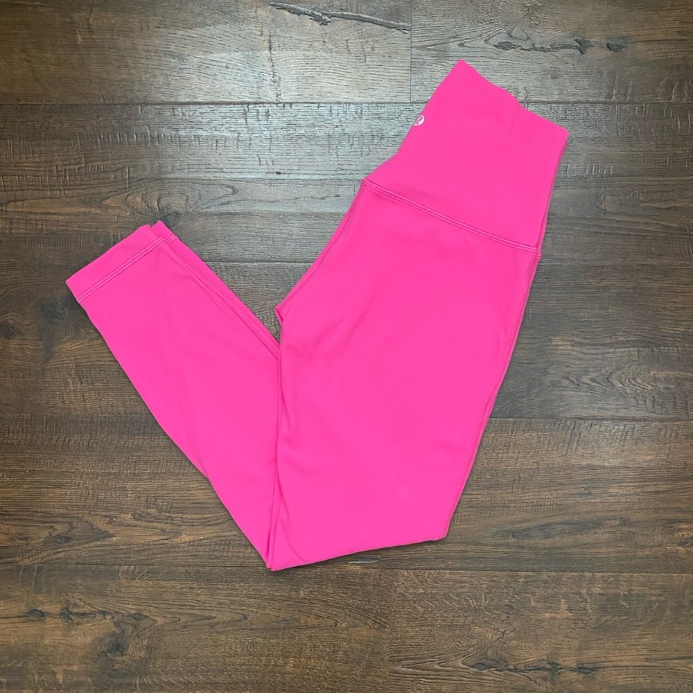 Lululemon Sonic Pink Hi-Waist Align Leggings 25” sz 6